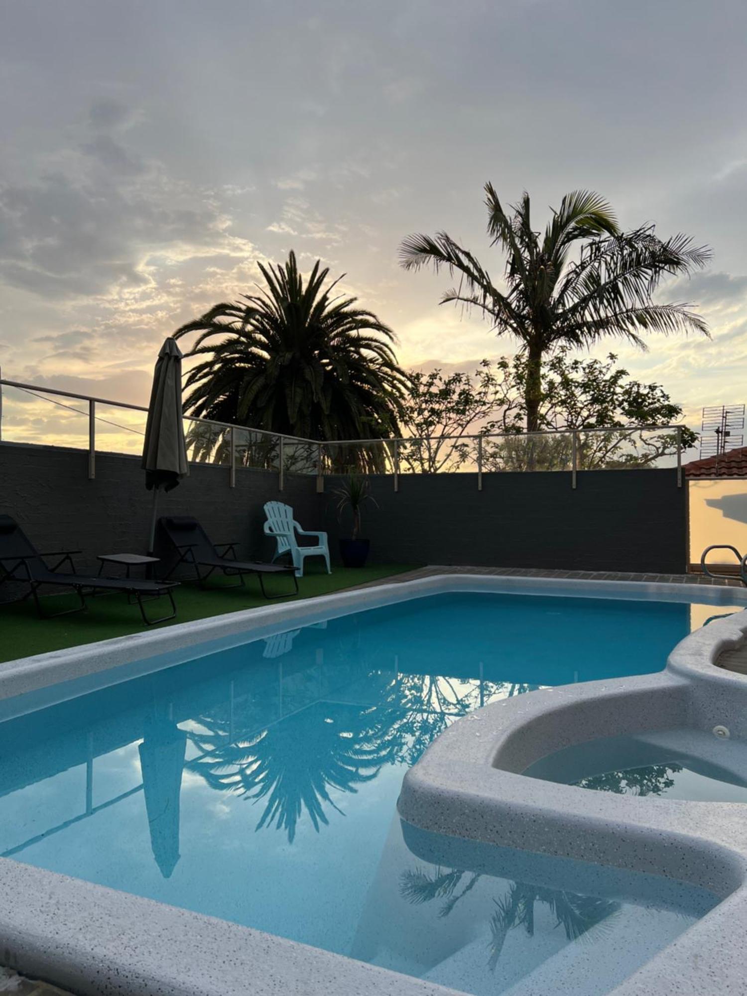 Narooma Palms Holiday Apartments Bagian luar foto